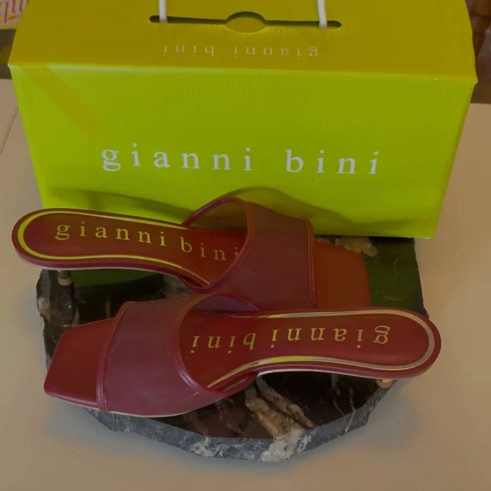 Gianni Bibi Kitti Mesh Square Toe Kitten Heel Dress Slides - Picture 2 of 12